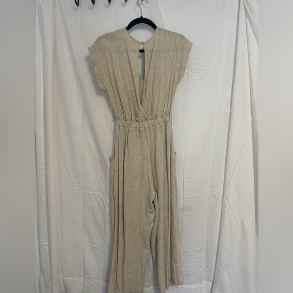 BNWOT Beige Linen Type Fabric Jumpsuit - Picture 2 of 3
